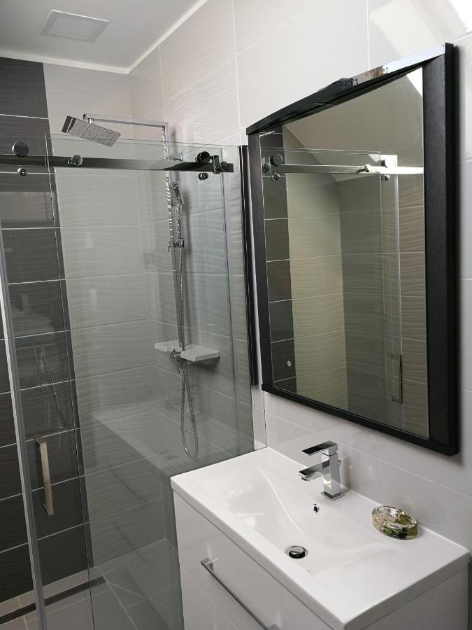 Aqua Solar Apartmanhaz Miskolc Exteriör bild