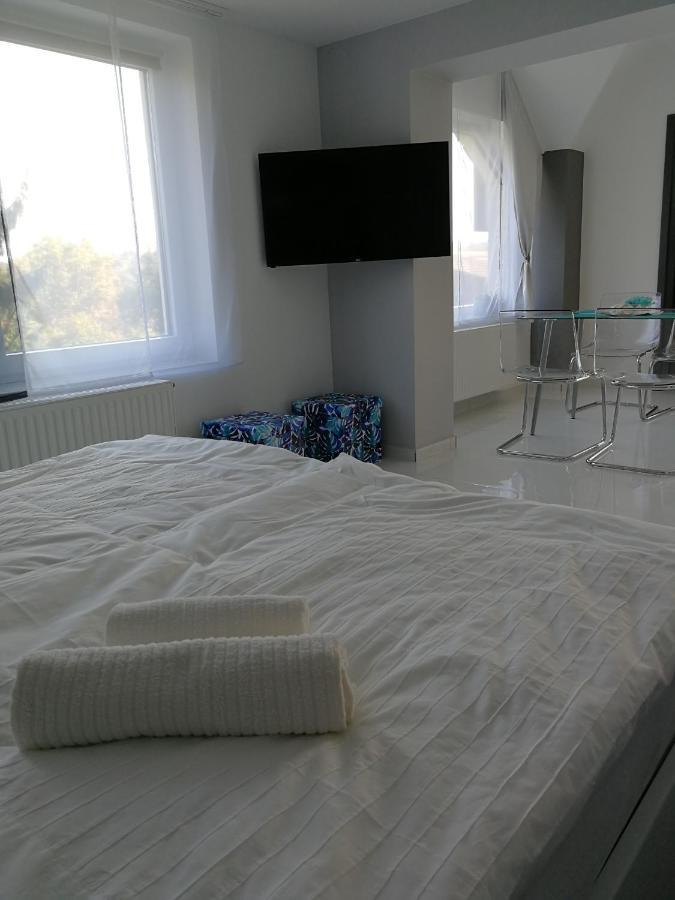 Aqua Solar Apartmanhaz Miskolc Exteriör bild