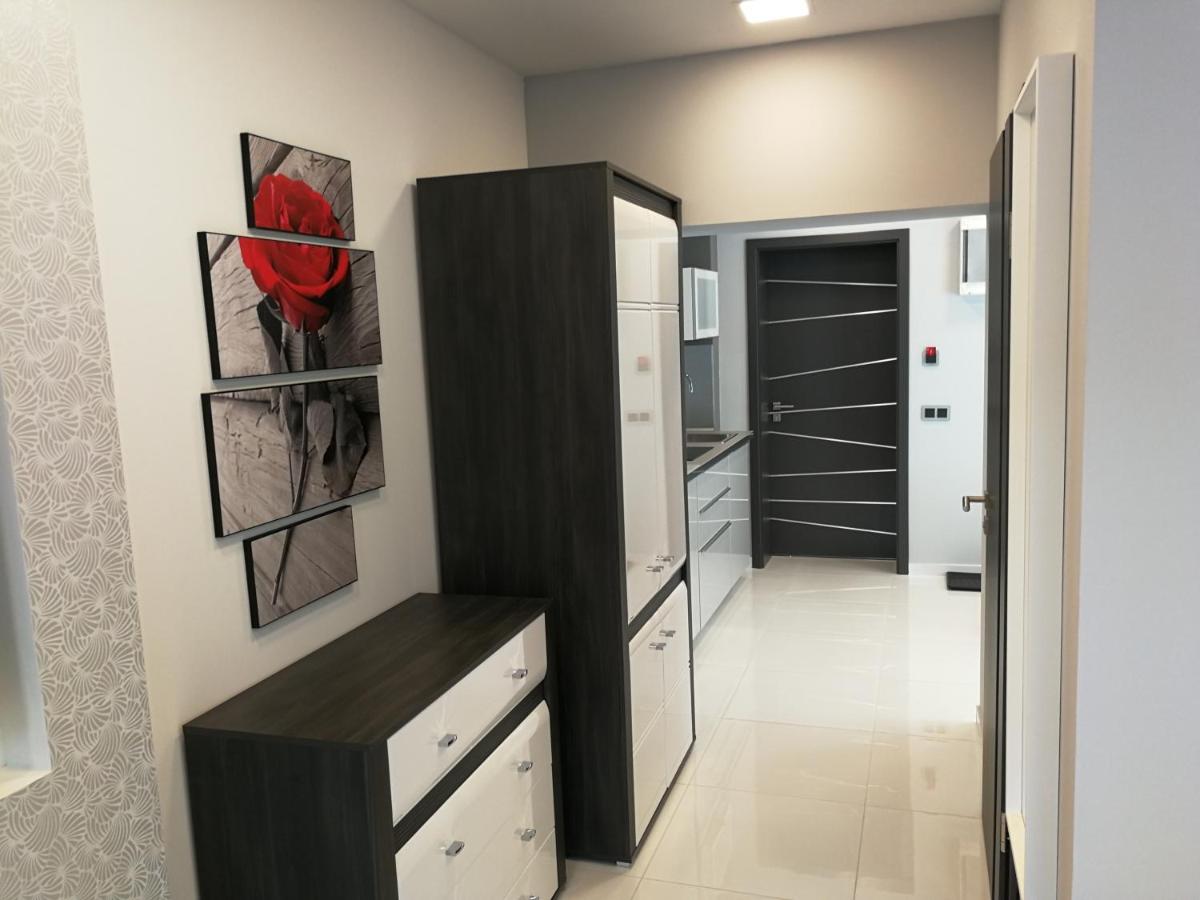 Aqua Solar Apartmanhaz Miskolc Exteriör bild