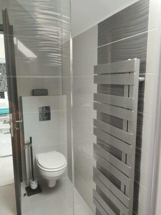 Aqua Solar Apartmanhaz Miskolc Exteriör bild