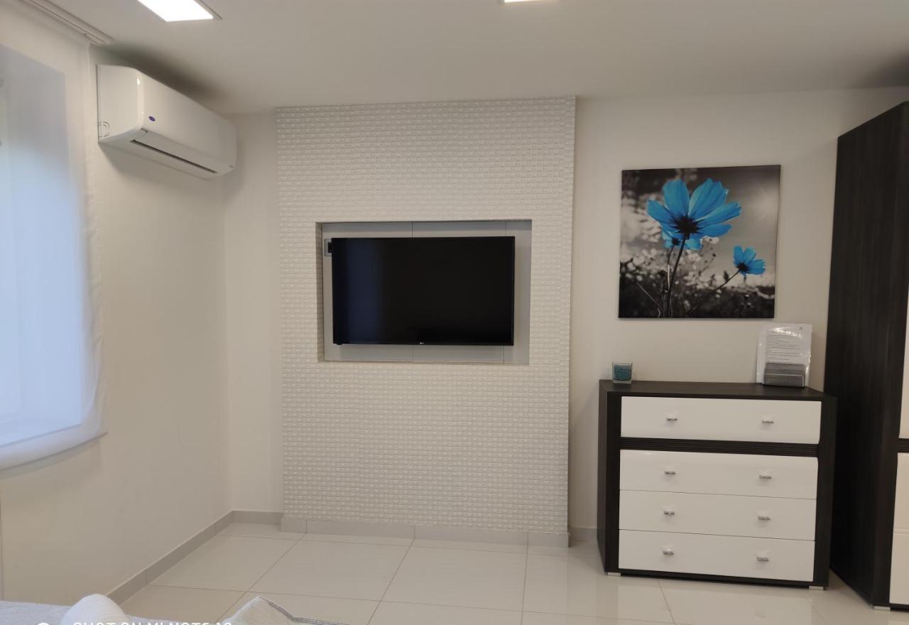 Aqua Solar Apartmanhaz Miskolc Exteriör bild