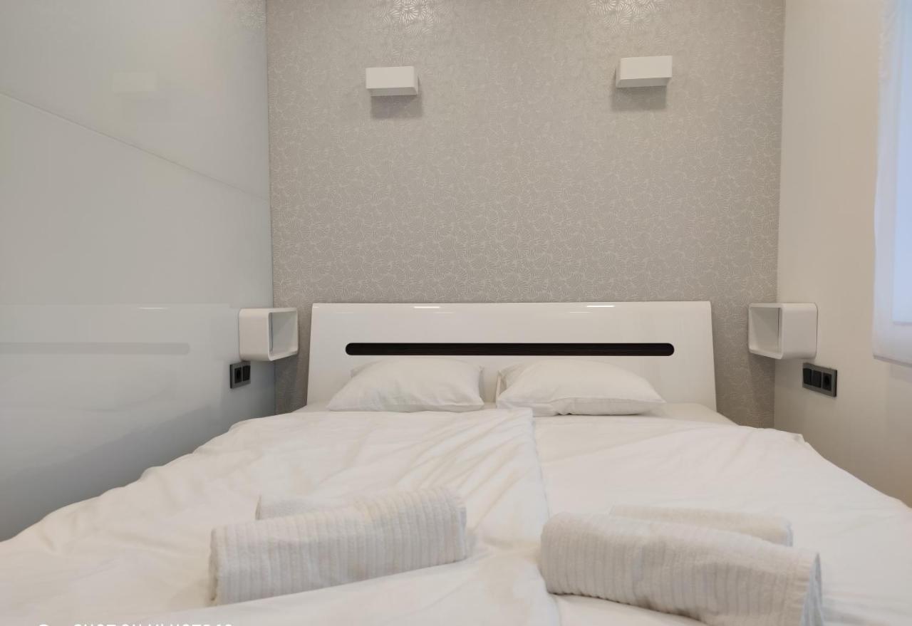 Aqua Solar Apartmanhaz Miskolc Exteriör bild